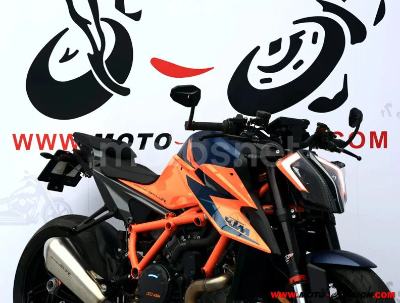 KTM 1290 Super Duke R - Vista 4
