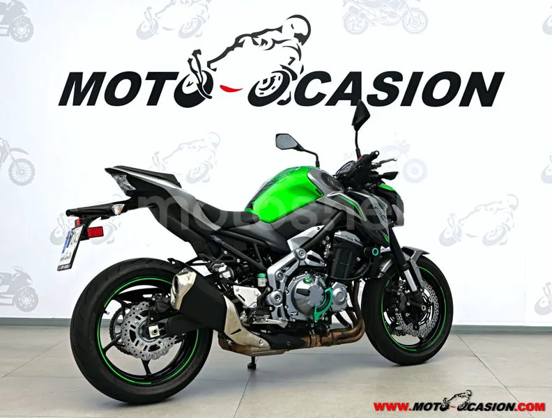 Kawasaki Z900 - Vista 3
