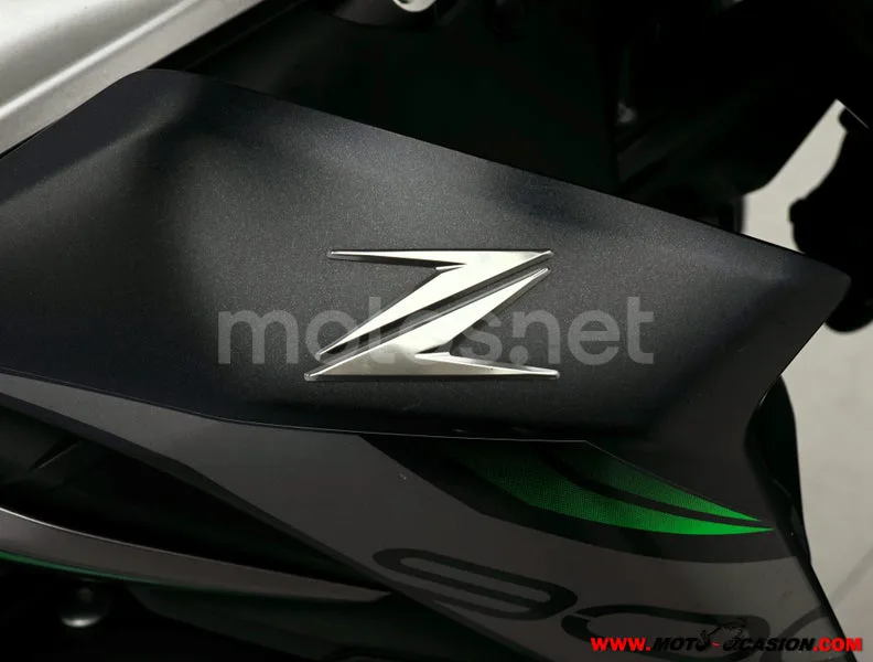 Kawasaki Z900 - Vista 9