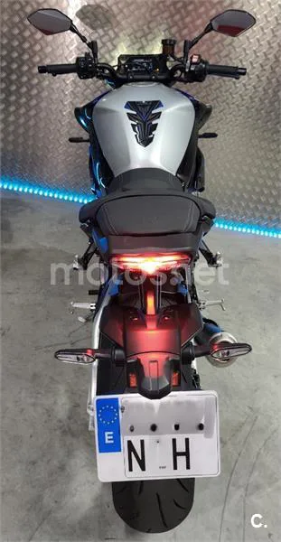 Yamaha MT-10 - Vista 13
