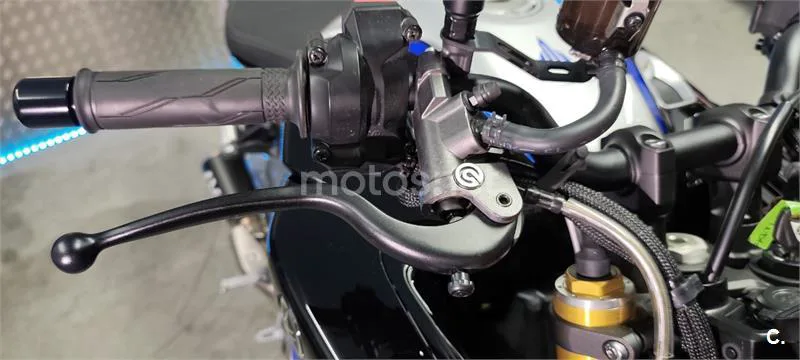 Yamaha MT-10 - Vista 19