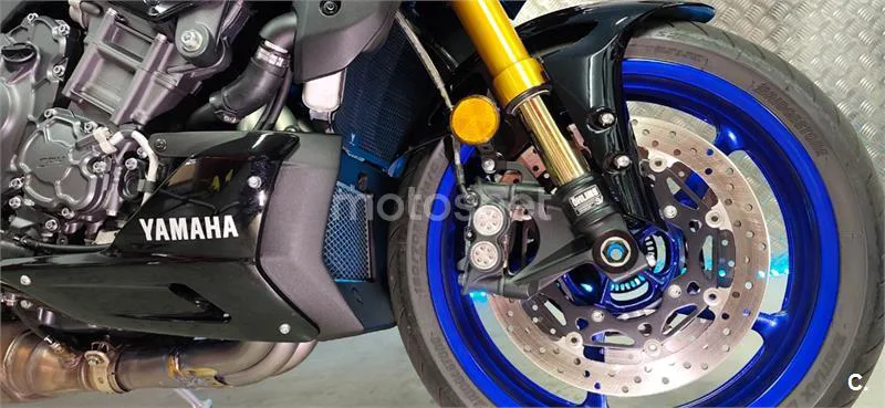Yamaha MT-10 - Vista 8