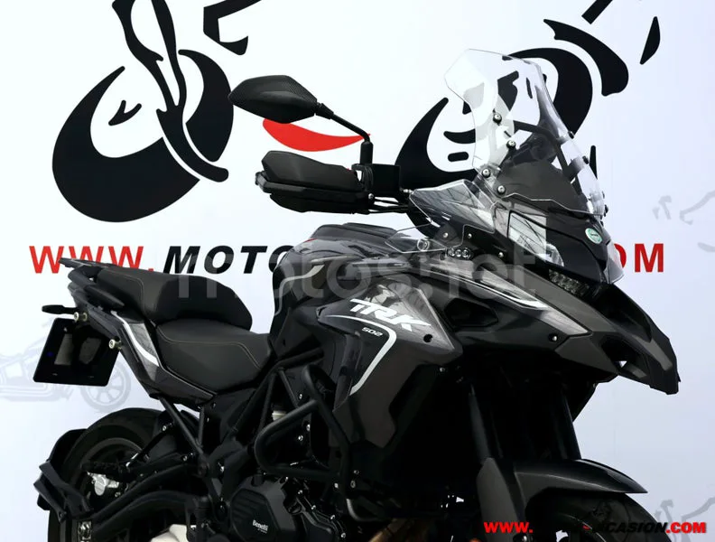 Benelli TRK 502 - Vista 4