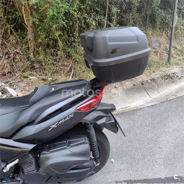 Yamaha XMAX 400 - Vista 5
