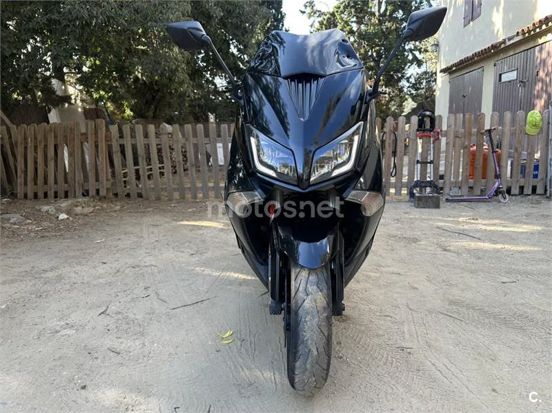 Yamaha TMAX 530 - Vista 3