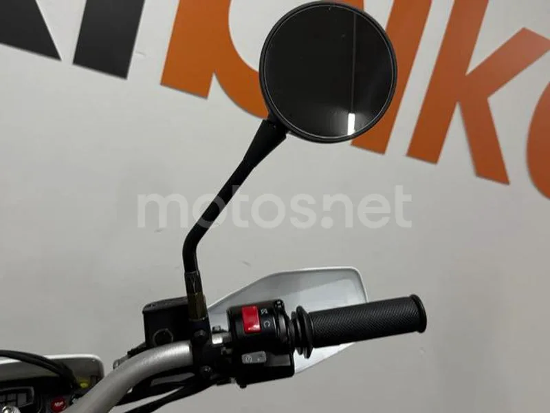 Husqvarna 701 Enduro - Vista 15