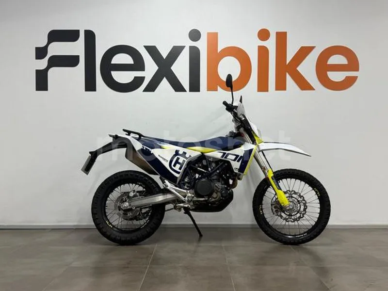 Husqvarna 701 Enduro - Vista 3