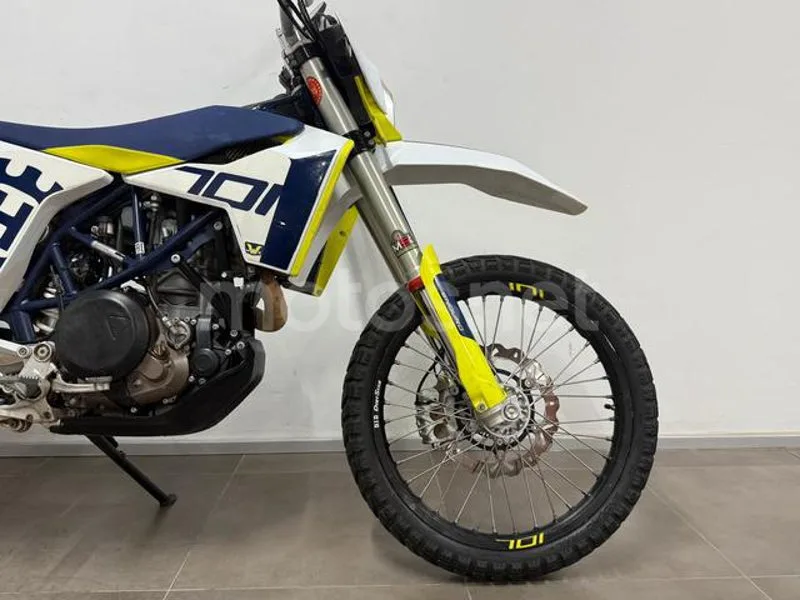 Husqvarna 701 Enduro - Vista 8