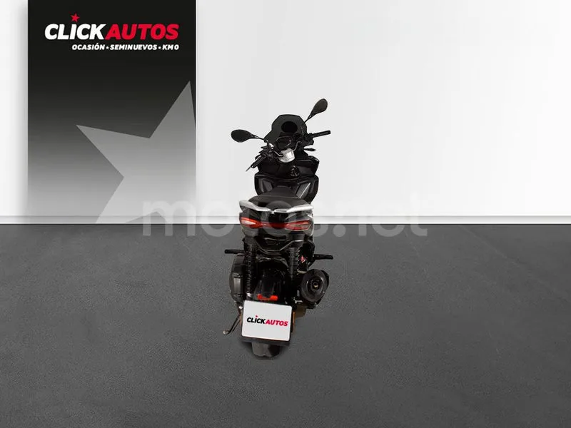 Aprilia SR GT 125 - Vista 3