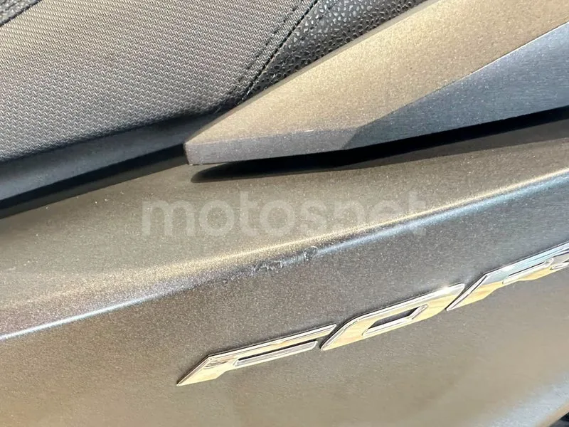 Honda Forza 350 - Vista 4