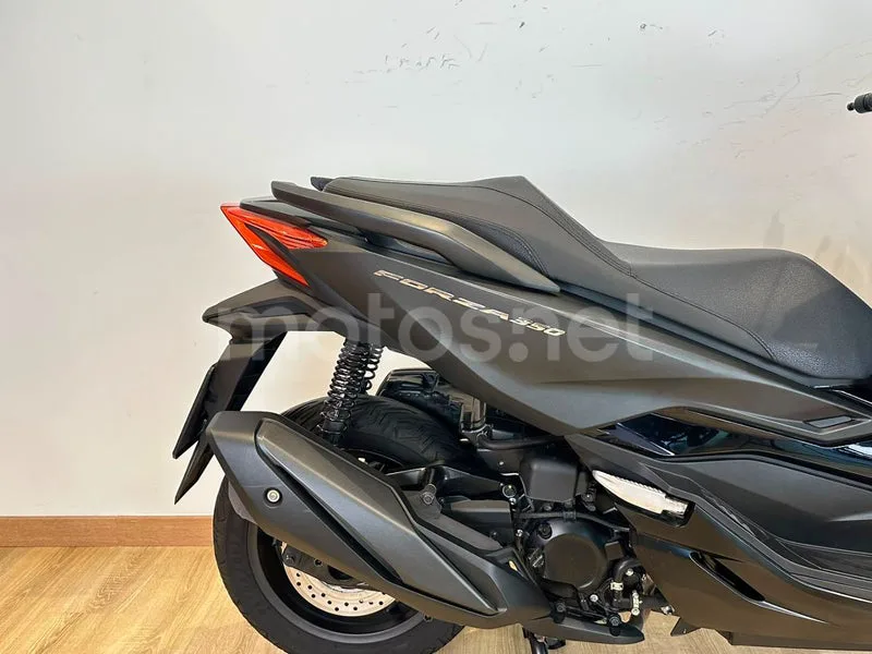 Honda Forza 350 - Vista 8