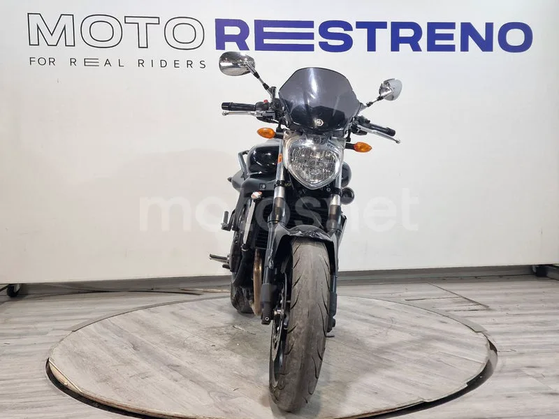 Yamaha FZ6 - Vista 4