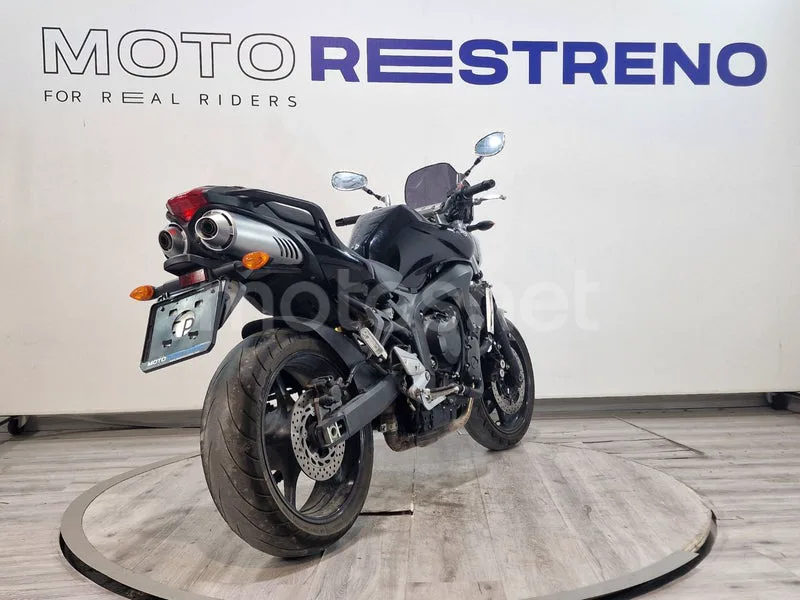 Yamaha FZ6 - Vista 7