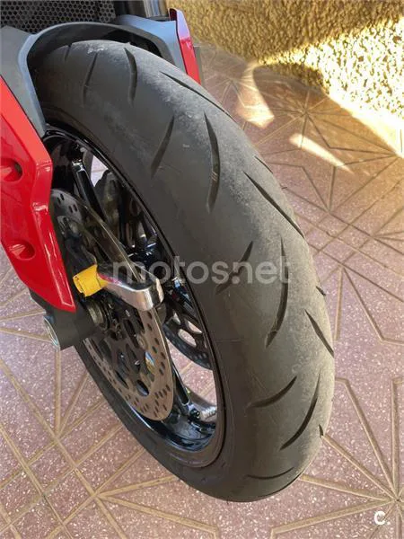 Ducati Hypermotard - Vista 5