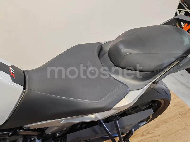KTM 790 Adventure - Vista 6