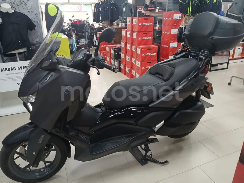 Yamaha XMAX 300 - Vista 4