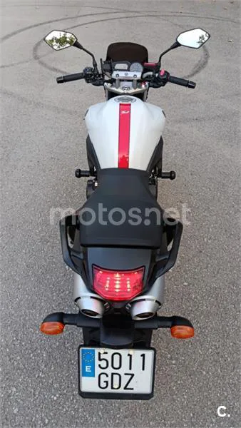 Yamaha FZ6 S2 - Vista 12