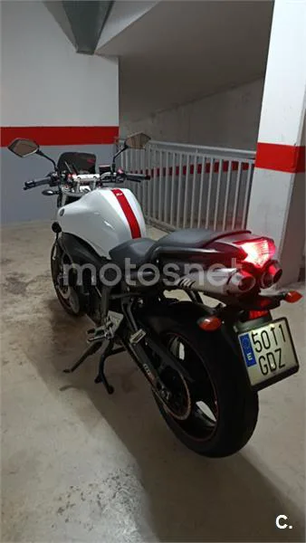 Yamaha FZ6 S2 - Vista 19