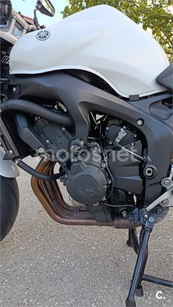 Yamaha FZ6 S2 - Vista 8