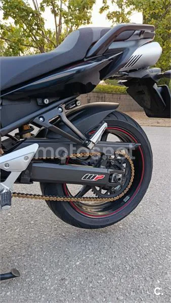 Yamaha FZ6 S2 - Vista 9