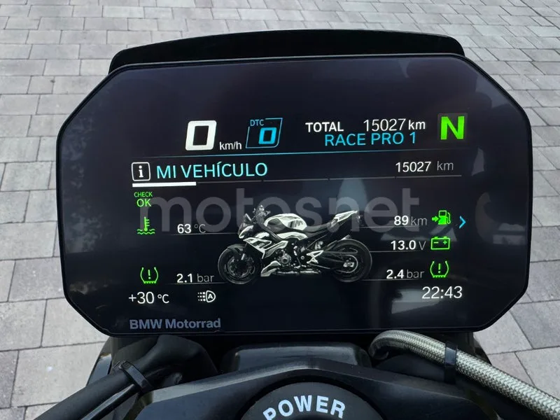 BMW M 1000 R - Vista 15