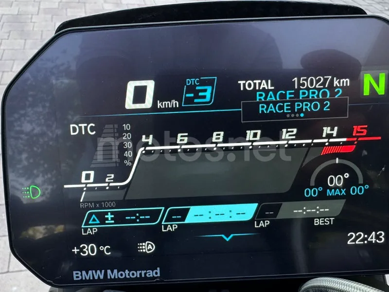 BMW M 1000 R - Vista 16
