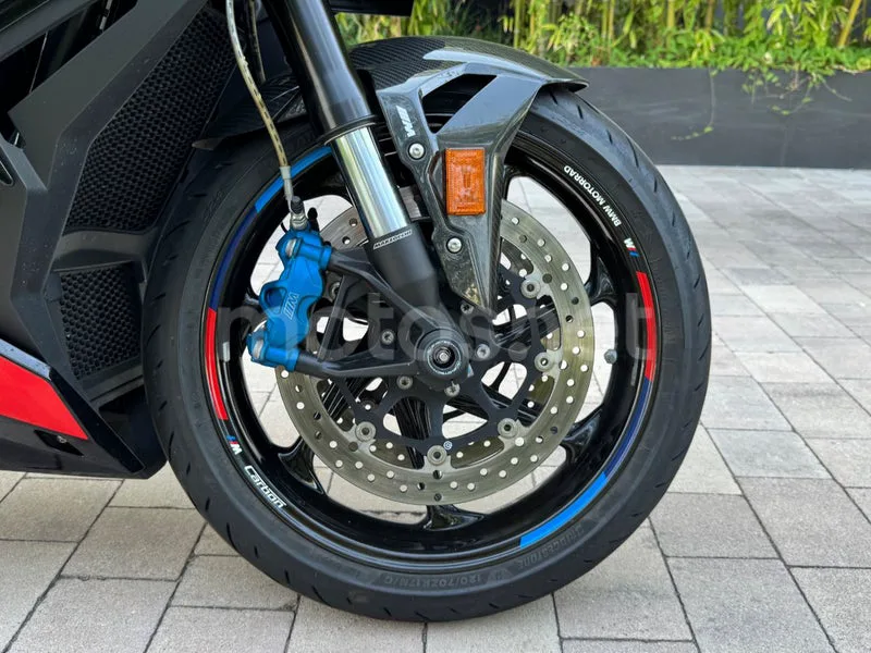 BMW M 1000 R - Vista 21