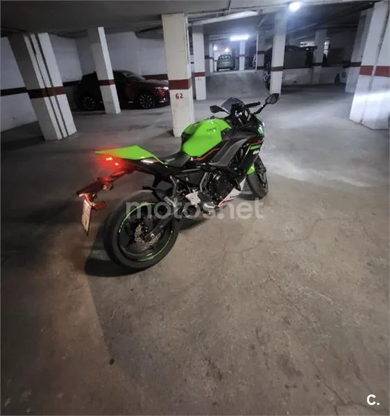 Kawasaki Ninja 650 - Vista 4