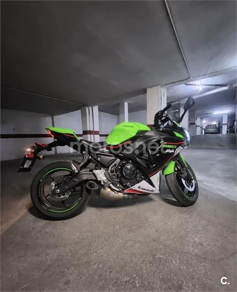 Kawasaki Ninja 650 - Vista 5