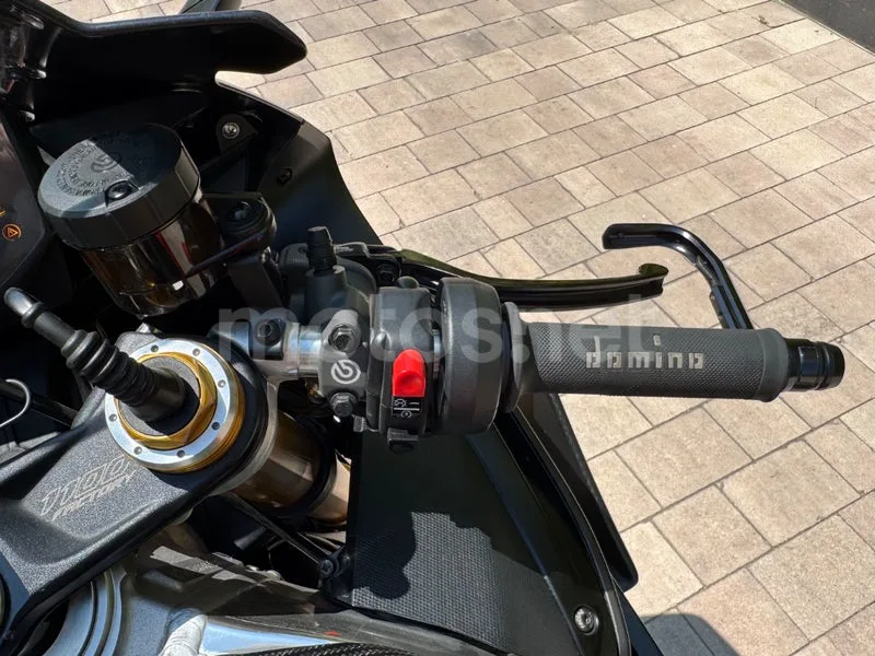 Aprilia RSV4 - Vista 12