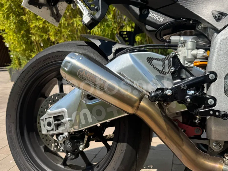 Aprilia RSV4 - Vista 17