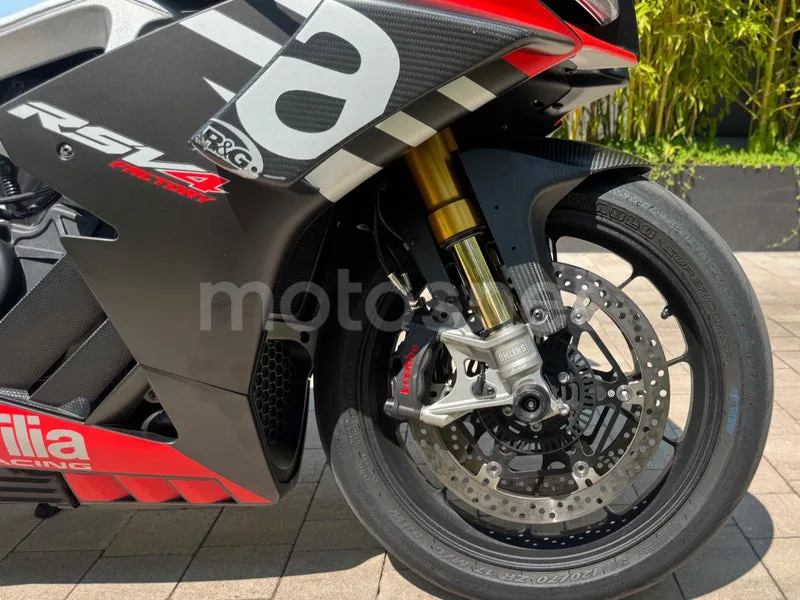 Aprilia RSV4 - Vista 19