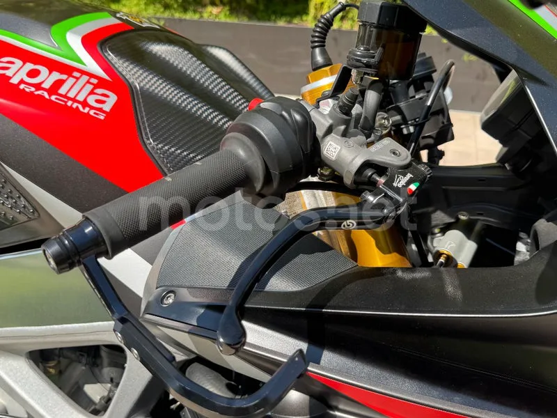 Aprilia RSV4 - Vista 22