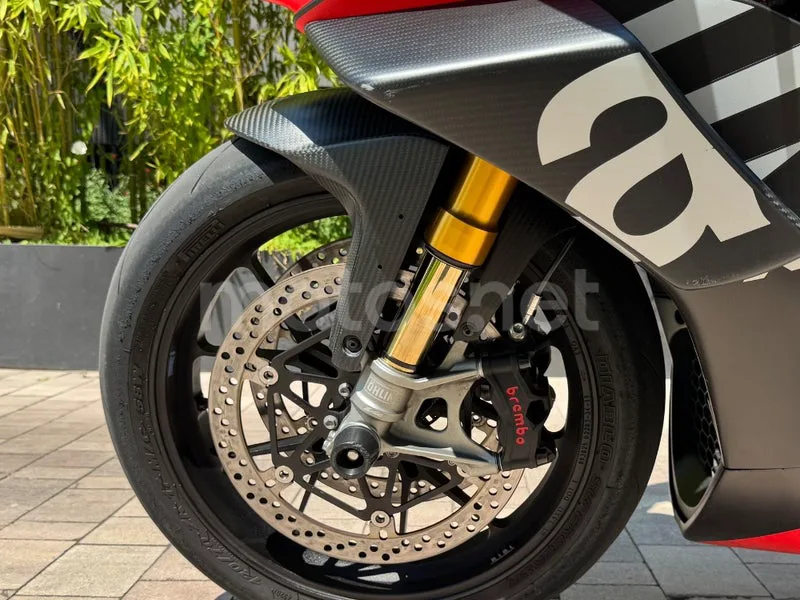 Aprilia RSV4 - Vista 4