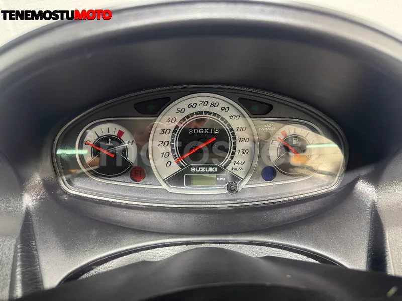 Suzuki Burgman 125 - Vista 11