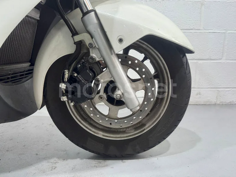 Suzuki Burgman 125 - Vista 12