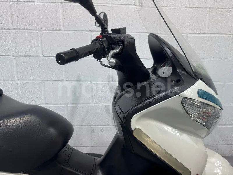 Suzuki Burgman 125 - Vista 14