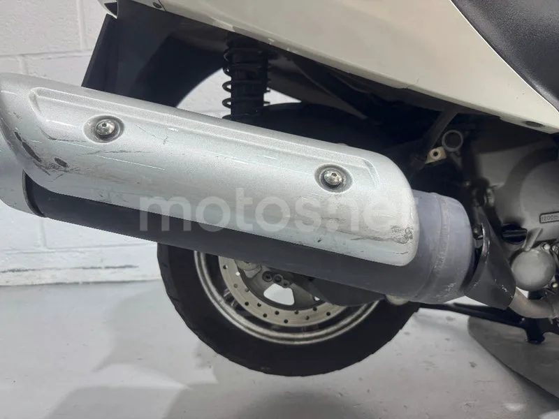 Suzuki Burgman 125 - Vista 18