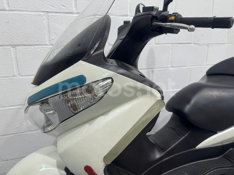 Suzuki Burgman 125 - Vista 21