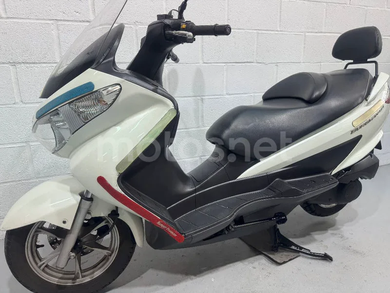Suzuki Burgman 125 - Vista 24