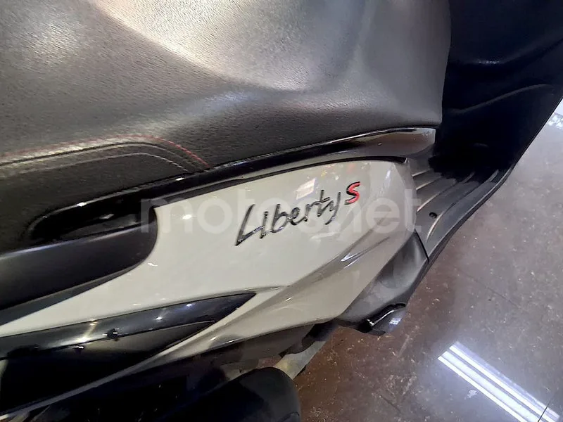 Piaggio Liberty S 50 - Vista 15
