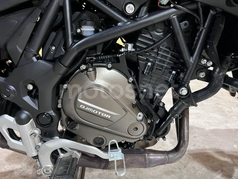 QJ Motor SRT 700 - Vista 27