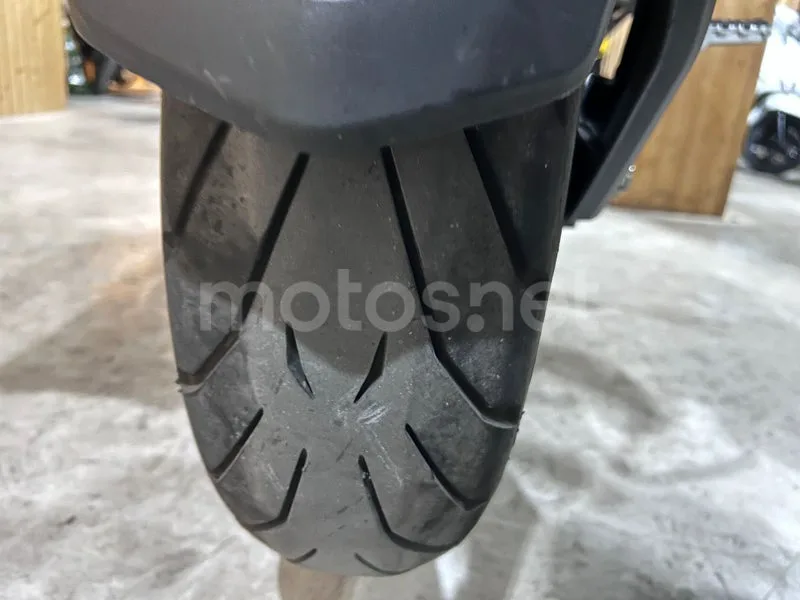 QJ Motor SRT 700 - Vista 8