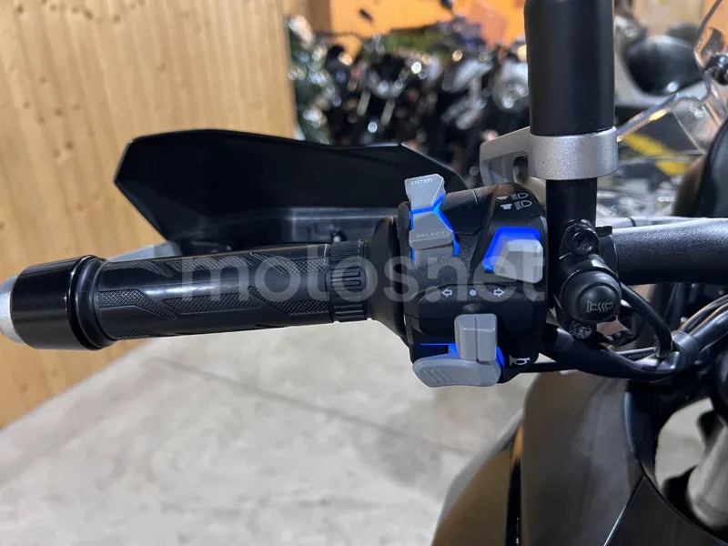 QJ Motor SRT 700 - Vista 71