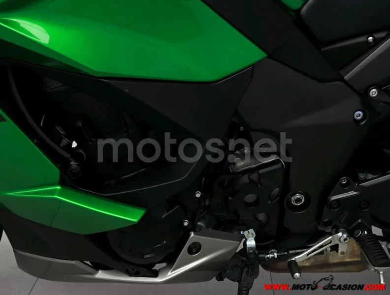 Kawasaki Ninja 1000SX - Vista 9