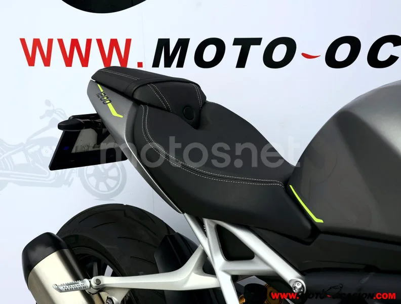 Triumph Speed Triple - Vista 11