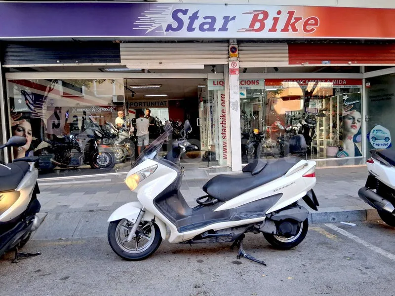Suzuki Burgman 200 1290 € 2009 Barcelona - 1