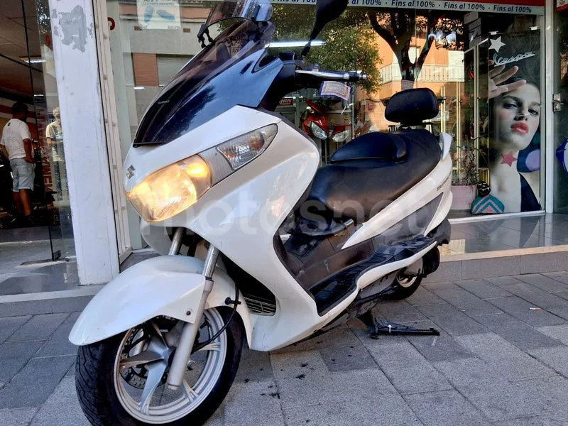 Suzuki Burgman 200 - Vista 3