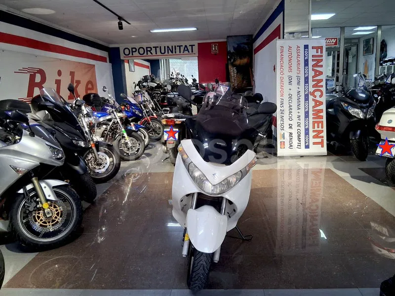 Suzuki Burgman 200 - Vista 4