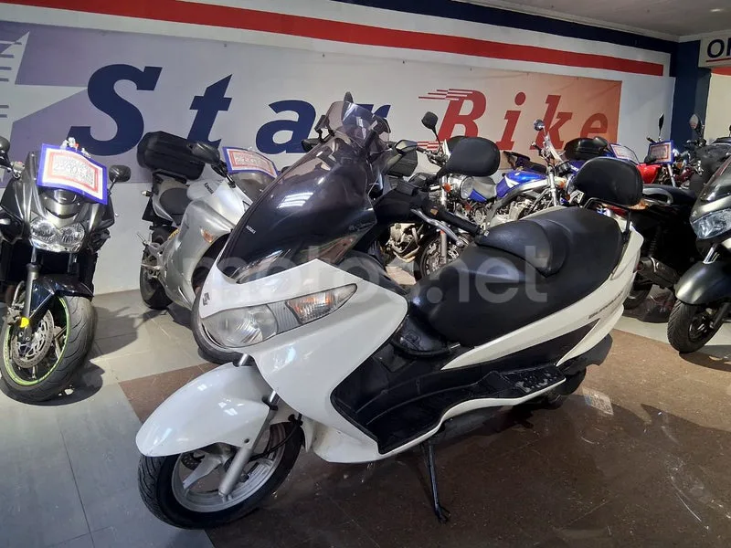 Suzuki Burgman 200 - Vista 6